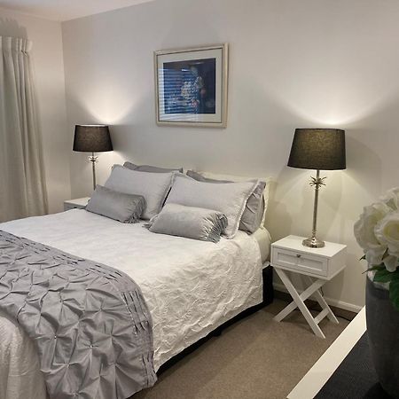 Maison Blue - Chic Garden Apartment Napier Buitenkant foto