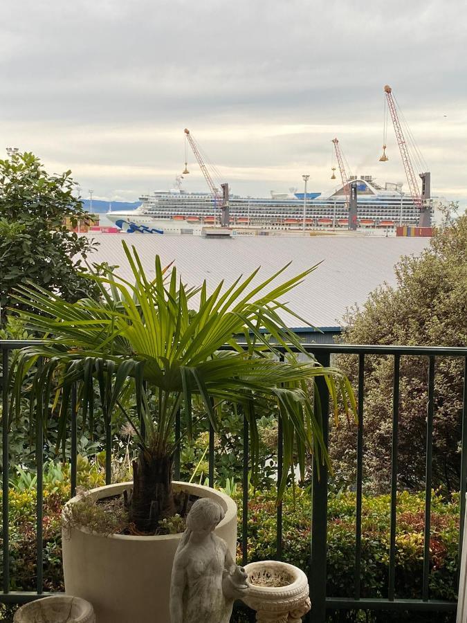 Maison Blue - Chic Garden Apartment Napier Buitenkant foto